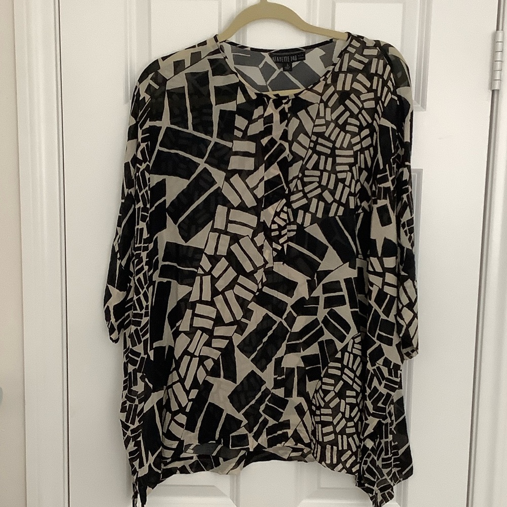 Lafayette 148 New York Black and Cream Tunic